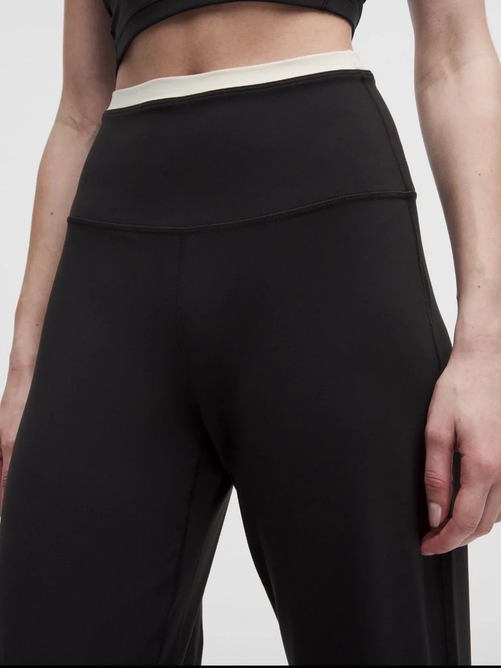 Lululemon Align ™ SHR Side-Slit Pant *Trim - Picture 4 of 7